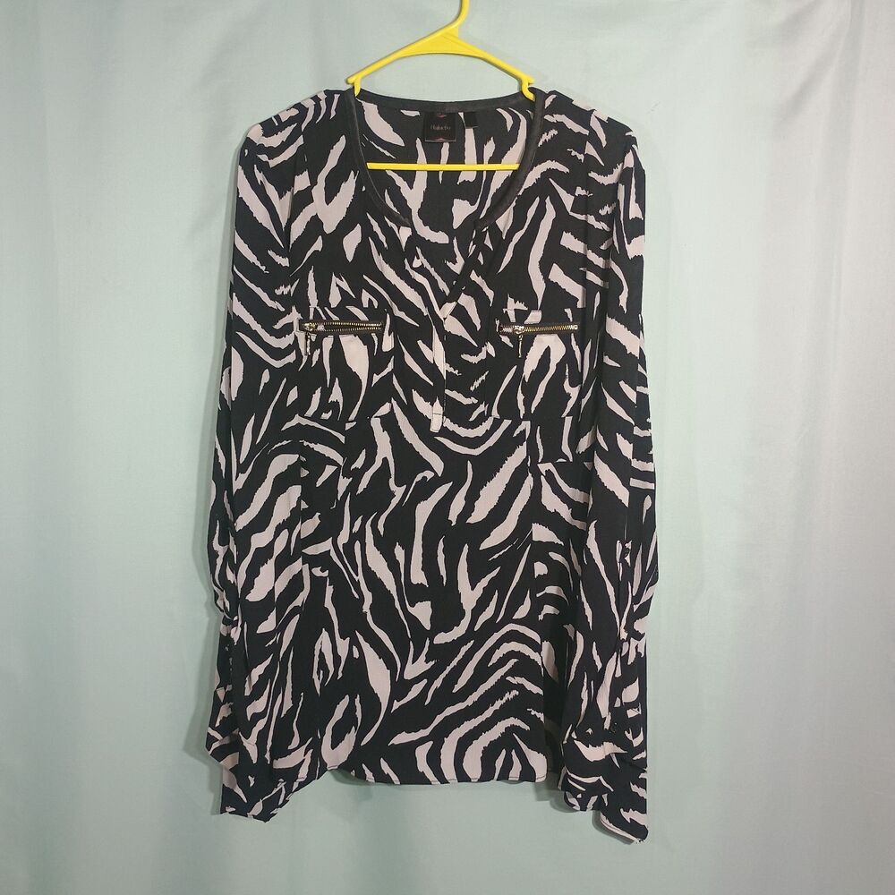 Women’s Black & Blush Zebra Print V-Neck Blouse – Gold Zipper Accents